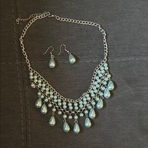Elegant Silver and Blue Necklace Set